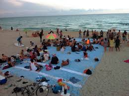 What's more, this beach blanket is very large, fit for up to 7 adults and a couple of kids all lying comfortably. Huge Beach Blanket Cheaper Than Retail Price Buy Clothing Accessories And Lifestyle Products For Women Men