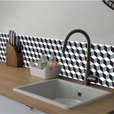 Credence Adhesive Plaque Imprimee Cube 3d Noir Et Blanc 30 Cm X 90 Cm En 2020 Credence Adhesive Credence Credence Adhesive Cuisine