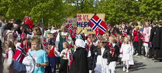 Far skal bli med du, tenk, vi skal se du, barna som går i rekker og rad, se flagg og faner i lange baner! 17 Mai Er Vi Sa Glad I Lev Med Diabetes No