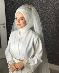 Yusra Akin Adli Kullanicinin Wedding Dugun Dernek Panosundaki Pin Gelinlik Gelinler Dugun Gelin