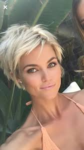 The best strategy for a square face shape is to emphasize your cheekbones rather than your jawline. Pin On Hairstyle