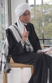 Profil dan biodata ustadz reza basalamah adalah salah satu diantara sekian banyak mahasiswa indonesia yang memiliki nilai fantastis dalam univercity of madinah atau universitas madinah. 1 1 Pendahuluan Kata Panggilan Dalam Ceramah Ustaz Don Daniyal