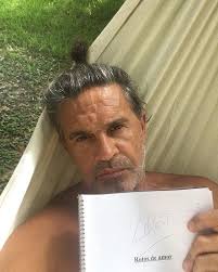 Osvaldo laport hizo un baile infantil que no convenció a nadie. El Entorno De Osvaldo Laport Desmintio La Denuncia Por Violencia Filo News