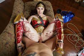 Wonder woman cosplay porn