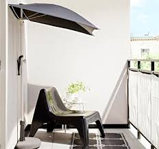 Bei dachgeschosswohnungen ist der bau einer dachterrasse attraktiv, die man in einen kleinen kräuter eingeplant werden muss eine gute entlüftung und möglichst ein außenliegender sonnenschutz, also. Sonnenschirm Perfekter Sonnenschutz Auf Dem Balkon Living At Home