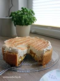 Den kuchen bei 175° grad 15 minuten vorbacken. Apfel Schmand Torte Fruchtig Und Wunderbar Saftig Suessundselig