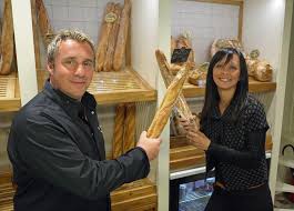 La Mouginoise Des Pains Boulanger Mougins La Mie Chante Le Boulanger Aussi Le Blog De Gilles Pudlowski Les Pieds Dans Le Plat