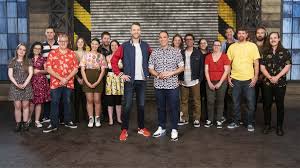 Die show lego masters ist ein ableger der britischen sendung, die adaptionen in zahlreichen die zweite staffel des formats startete 2020, wobei es einen wechsel des moderators gab: Lego Masters 2020 Meet The Contestants And Teams Of Season 2 Australia