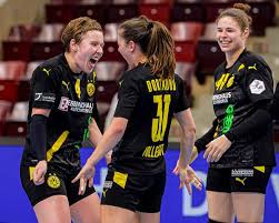 Klarer sieg für wolfsburgs frauen beim schlusslicht Ergebnisse Und Tabelle 1 Handball Bundesliga Frauen Ruckschlag Fur Thuringen Dortmund Holt 13 Sieg
