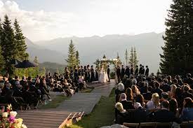 Dried blooms, berries, herbs and rocks are right what you need for organic modern table decor. 7 Tips For Planning A Mountain Destination Wedding The Limelight Hotel