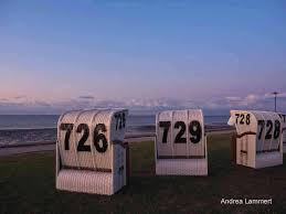 Neuharlingersiel is a small bucolic fishing village popular with artists. Neuharlingersiel Tipps Fur Ferienwohnungen Aktivitaten Restaurants