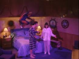 From fandoms to photography, gaming to anime, tumblr is where your people are. Pyjama Gif Gfycat