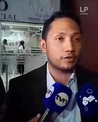 Esta tarde se suspendió la audiencia de imputación de cargos en el caso qué  se le sigue al exdirector del @ifarhu, Bernardo Meneses, por presunto  delito contra la administración pública. La Fiscalía ...