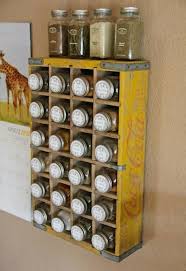 Gewurzaufbewahrung Mit Stil 20 Geschmackvolle Ideen Fur Mehr Ordnung Gewurzaufbewahrung Gewurze Organisieren Gewurzregal