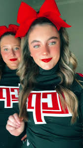 Audrey Gil's Instagram, Twitter & Facebook