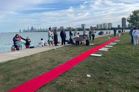 Parallel to DNC, a Chicago Interfaith Vigil Mourns the Loss of Life in Gaza 