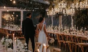 Hablamos con las expertas y organizadoras de bodas de las celebridades para adelantarse las grandes tendencias si es una boda en un lugar exótico o lejos de casa, ¿por qué allí? Estas Fueron Las Mejores Bodas De Famosos En 2019 Infobae
