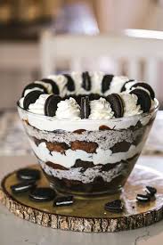 Use an offset spatula to spread the pudding in an even layer over the cream cheese mixture. Omg Chocolate Oreo Cheesecake Brownie Trifle The Baking Chocolatess