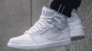 This is a cool way to lace shoes vans or converse but it is especially used for dress shoes. How To Lace Jordan 1s