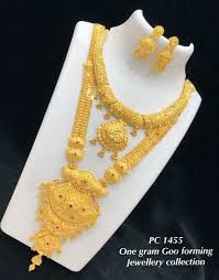 Pin By Sahi Sumra On Gold Necklace Set Bridal Gold Jewellery Designs Bridal Gold Jewellery Gold Jewelry Fashion