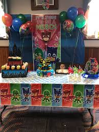 Simple Birthday Party Table Decorations Pin On Party Ideas