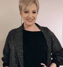 Dorota szelągowska jest nie tylko jedną z najpopularniejszych osobistości telewizyjnych w polsce, ale także córką sławnej pisarki, katarzyny grocholi. Dorota Szelagowska Fryzura Gwiazdy Jest Swietna Jak Ja Wykonac