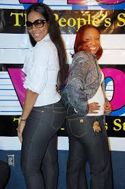 Flavor of love (2006 )his relationship with hoopz over, flavor flav looks for a new lady among 20 contenders (plus one woman who is actually a mole for flav). Deelishis Sandra Rose