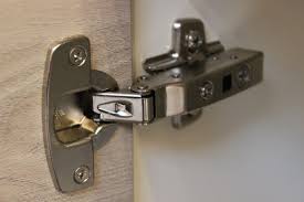 hettch integrated soft closing hinge