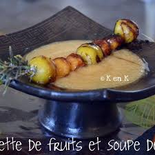 Brochette De Fruits Caramelises A La Plancha Et Soupe De Melon Recette Plancha Brochette Fruits Recette