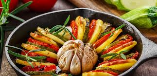 In effetti si tratta di una tipica pasta al forno estiva , in quanto idealmente da preparare con pomodoro fresco e fagiolini teneri di stagione. Patate Al Forno Con Zucchine E Pomodori Primomattino