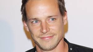 Who Plays Dean In Gilmore Girls & Which True Detective Star Originally Had  The Role?