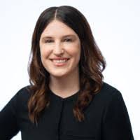 Laurie Rath's Instagram, Twitter & Facebook