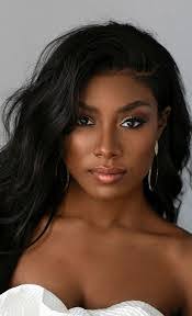 Nia Imani's Instagram, Twitter & Facebook