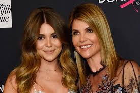 Andy weighed 31st in 2004, before dropping down to 28st after taking part in tv. Lori Loughlin S Daughter Breaks Silence On College Admissions Scandal I Just Want A Second Chance Evening Standard