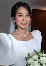 Natural and simple makeup look has always been a rage among brides. It  allows my muse to embrace her features and accentuate them to create a  stunning and timeless look. Creating a