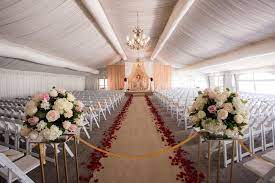 Chicago Hindu Wedding Venue Oak Brook Hills Resort Venue Hilton Chicago Photograph Chicago Wedding Venues Affordable Wedding Photography Hindu Wedding