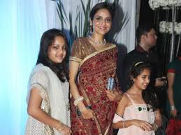 Personal details of actress ayesha jhulka. Photos Tamil Actors Their Kids Children Filmibeat