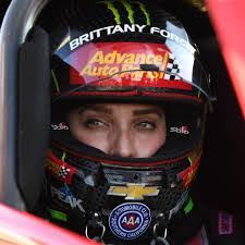 Nicole Strawser's Instagram, Twitter & Facebook