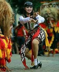 Penari Reog Ponorogo | Penari, Wanita, Foto gadis cantik