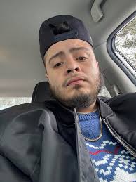 Diego Bernal (@xdiego4colx) • Instagram photos and videos