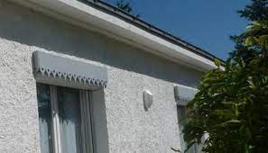 Decoration Murale Comment Cacher Un Coffre Volet Roulant Parement Mural Coffre Volet Roulant Volets Interieurs