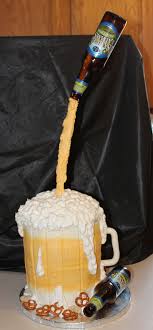 Floating Beer Glass Pouring Into A Beer Mug Cake Torta De Cerveza Torta De Botella Pasteleria Artesanal
