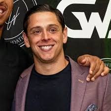 Jared Ettinger's Instagram, Twitter & Facebook