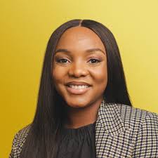 After 2.5 years at Snap Inc. I finally get the infamous yellow headshot.  Here are some lessons I've learned over this time ⏳ 1. Hard work does pay  off. It might take