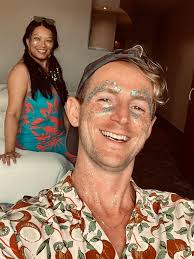 Hello! My names Savannah, looking for a month to month to month or 6 month  lease situation. My budget is around 800$ I'm very outdoorsy and artsy so  I'm usually doing crafts