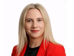 Laura Harmon's Instagram, Twitter & Facebook