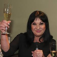 Patrasova dada — pisnicka na x. Zase Pije Dada Patrasova Posila Fanouskum Hodne Podivne Vzkazy Expres Cz