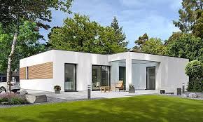 Bungalow Mit Flachdach Im Bauhausstil Garten Haus Bungalow Haus Bauen Streif Haus