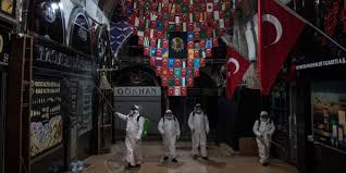 Durante l'evento una dimostrazione di una artista turca relativa ad una. In Turchia Il Coronavirus Si Combatte Anche Con L Acqua Di Colonia Il Post