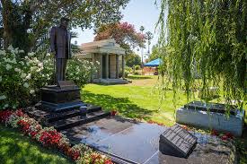 Since 2002, cinespia's hollywood forever cemetery outdoor movies have offered audiences one of the most magical nightlife entertainment experiences in greater los angeles. Hollywood Forever Cemetery Review Tips Travel Caffeine